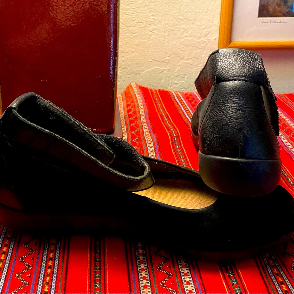Dressy but comfy black suede shoes, nearly new